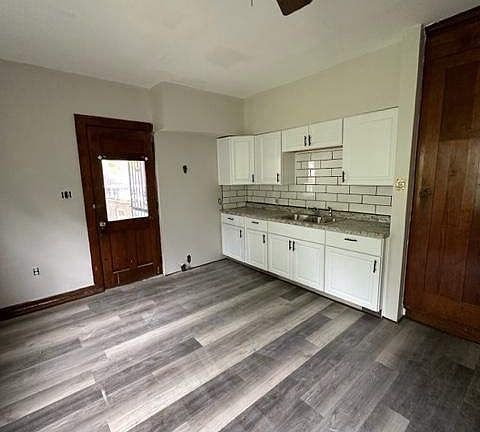 5th image of 1057 Highland Ave