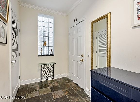 2nd image of 1056 W Lawrence Ave #2A