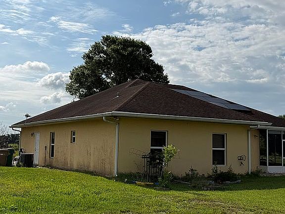 5th image of 1208 SE 12th Dr