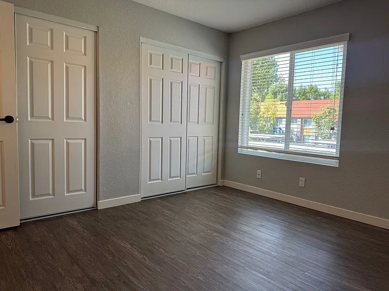 Corona Pointe Resort — Photo 107