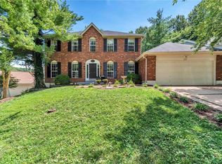 1507 Rosewood Terrace Dr, Ballwin, MO 63021