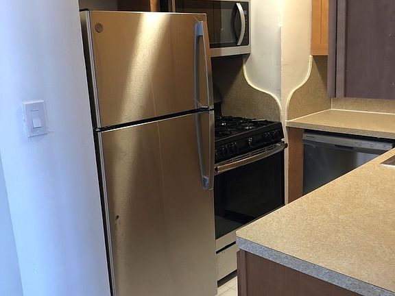 2nd image of 1110 Stadium Ave APT 6G