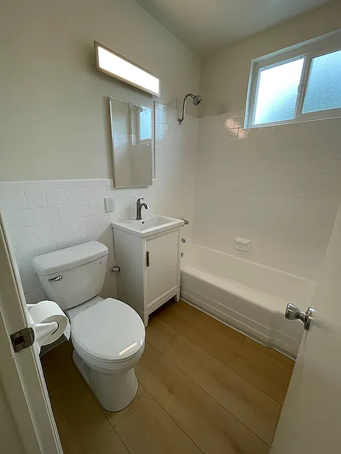 2 bed, 650 sqft, $1,995 — Photo 4
