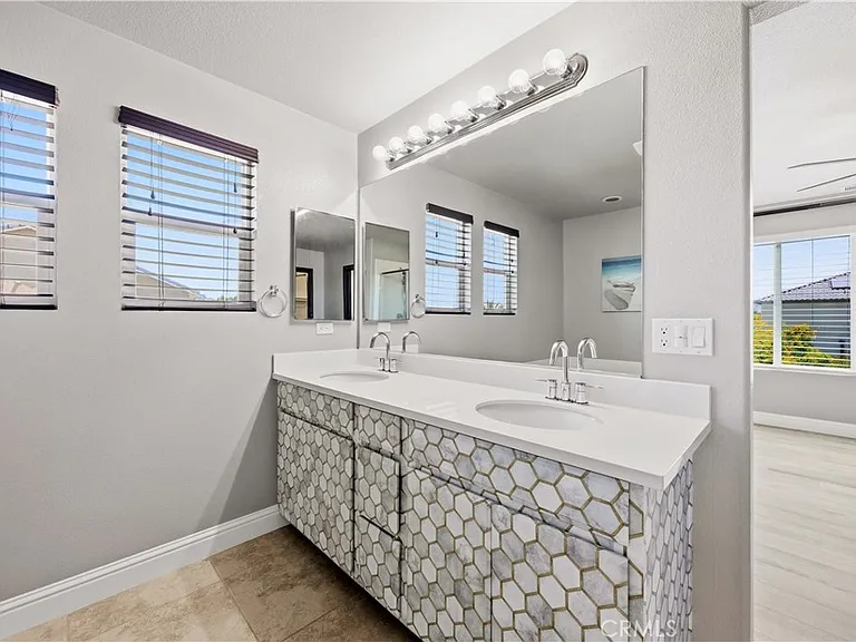 15551 Montalone Pl — Photo 22