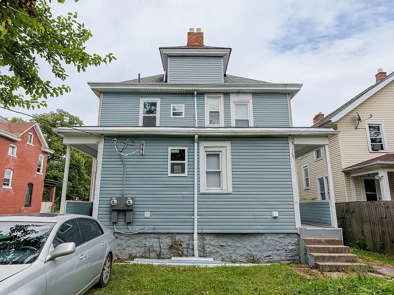 107-109 Midland Ave — Photo 5