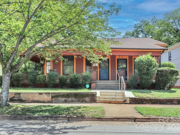 625 S Race St, Statesville, NC 28677