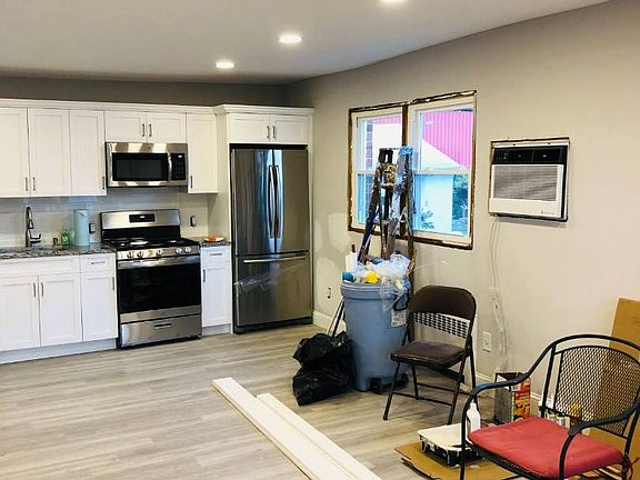 2nd image of 11 1st St APT 1