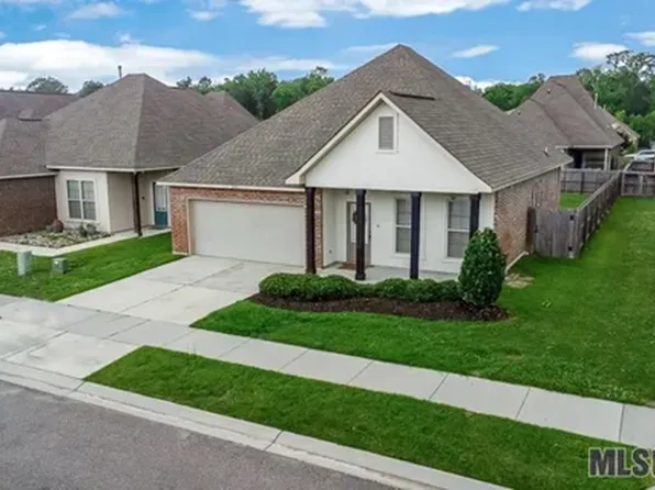 922 Deer Pass Dr, Baton Rouge, LA 70820