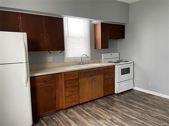 2nd image of 451 E Vandalia St APT A