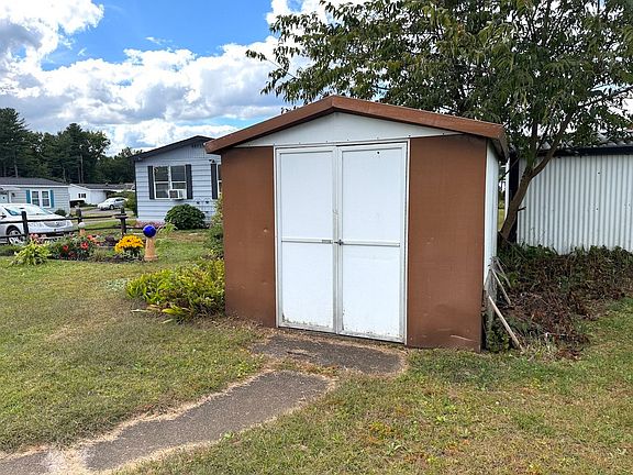 5th image of 2 Jeffrey Ln