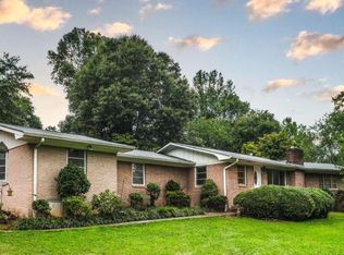 210 E Greenwood Dr, Carrollton, GA 30117