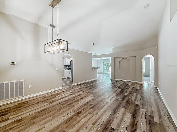 4th image of 31806 PARKDALE DRIVE