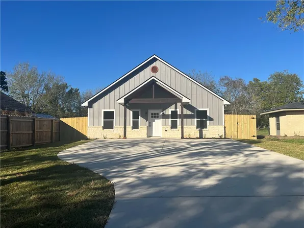 904 W 21st St, Bryan, TX 77803