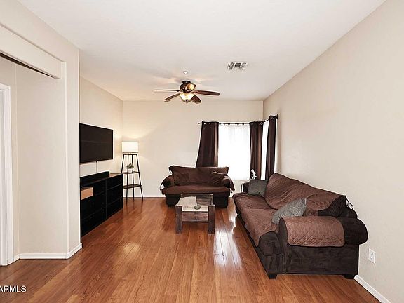 5th image of 805 S Sycamore -- #129