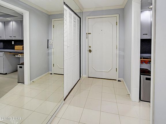 2nd image of 4875 Sherburn Ln Unit 3D