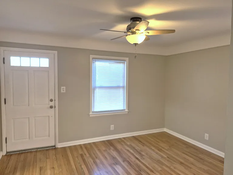 1069 Mulberry St — Photo 3