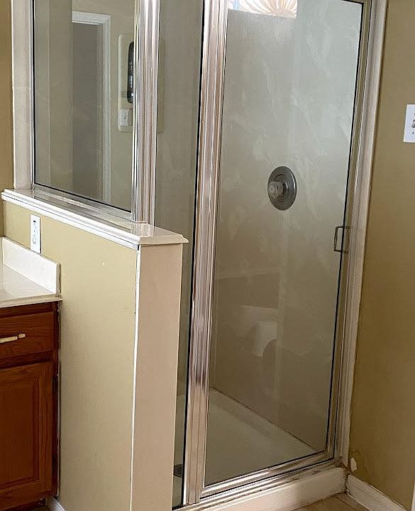 1st image of 723 Acacia Pl