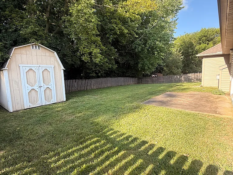 8120 Cedar Point Dr — Photo 9