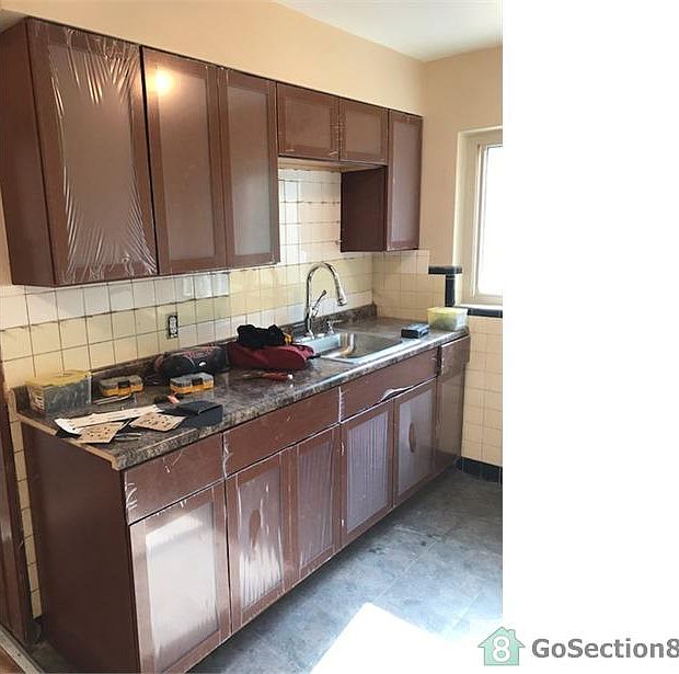 2nd image of 1139 California Ave #134