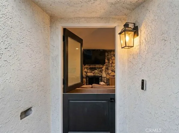 5824 Compass Dr, Los Angeles, CA 90045