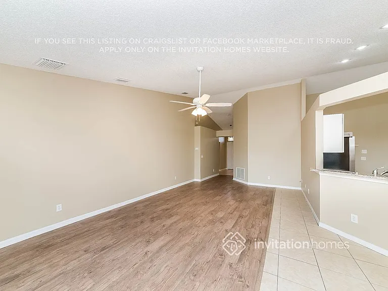 4635 Sanibel Way — Photo 5
