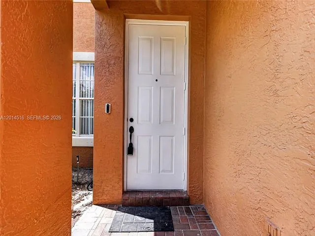 16398 SW 27th St — Photo 2