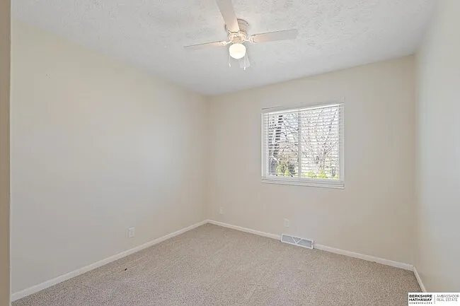 5641 S 140th Ave — Photo 9