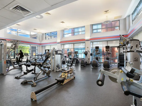 100 Jay Street image 7 of 9