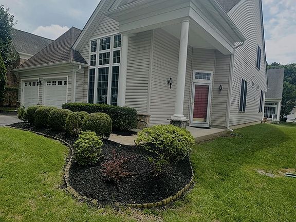 2nd image of 121 Einstein Way