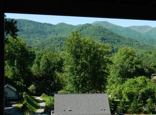 9 Camden Pl APT B, Sylva, NC 28779