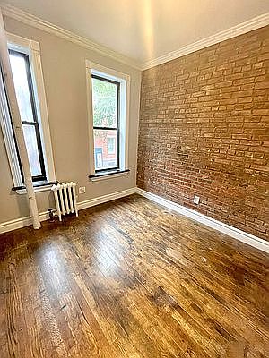 4th image of 215 Mott St #3