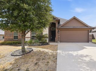 29 Mapleridge Dr, Edgecliff Village, TX 76134