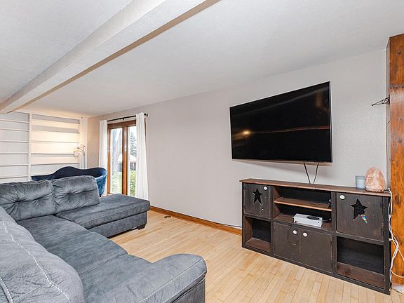 3rd image of 1577 East Gate DRIVE