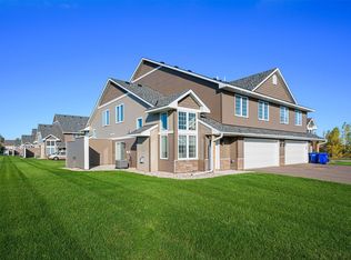 521 Meadow Ln, Somerset, WI 54025