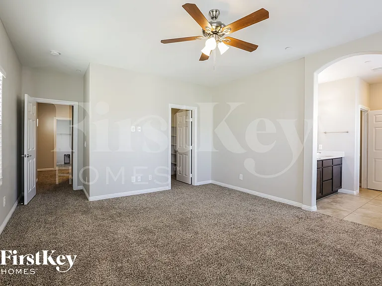 1134 Aubrey Springs Ave — Photo 8