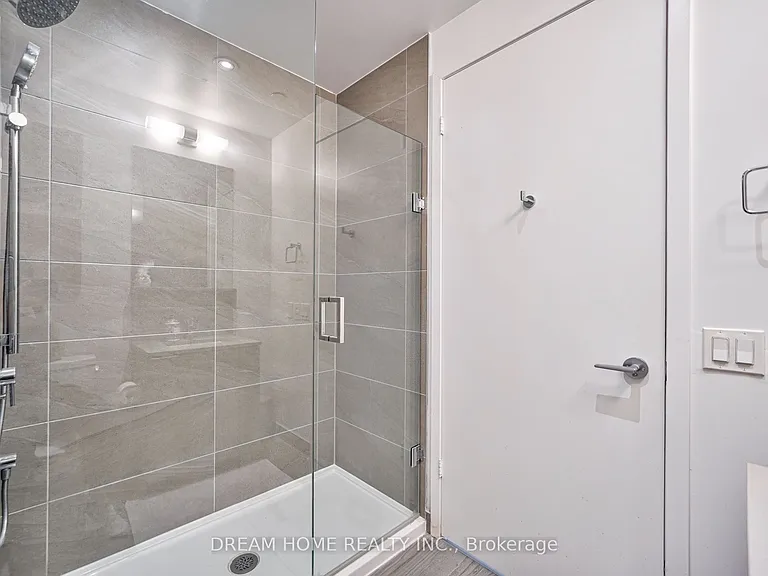 898 Portage Pkwy #1908 — Photo 6