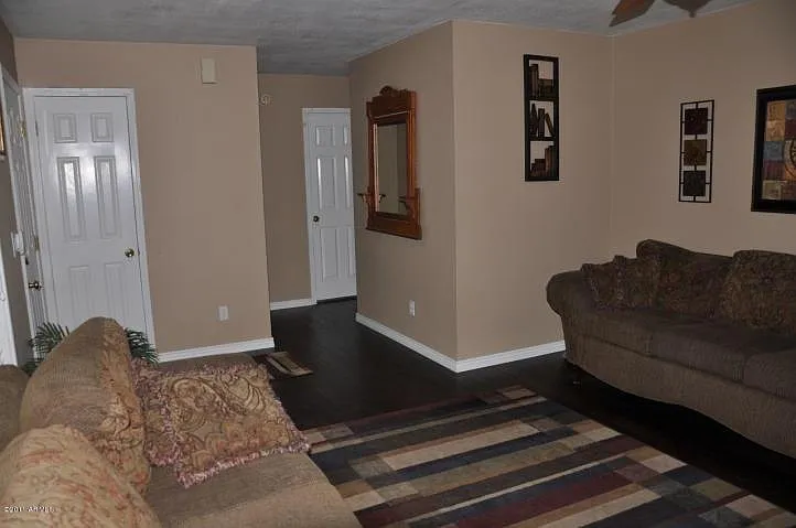 4621 W Gail Dr — Photo 5