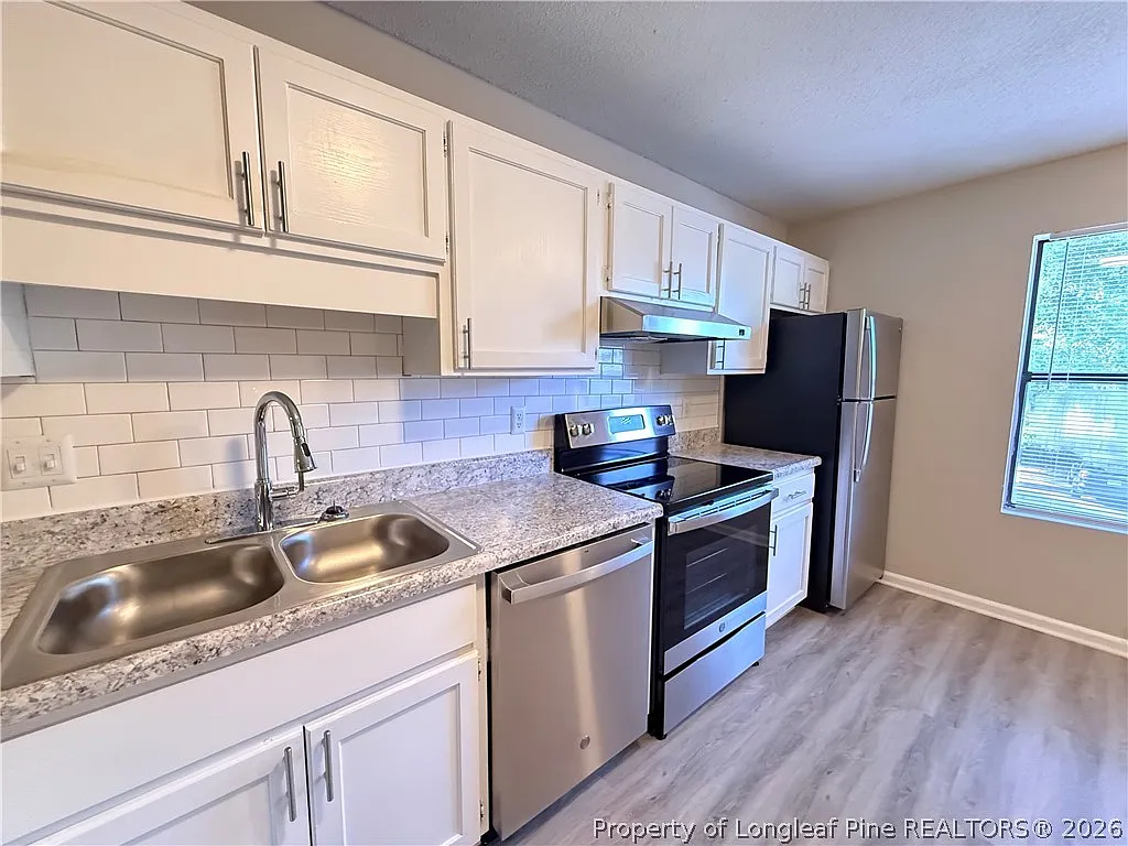 2 bed, 2.0 bath, 1050 sqft, $1,095 — Photo 4