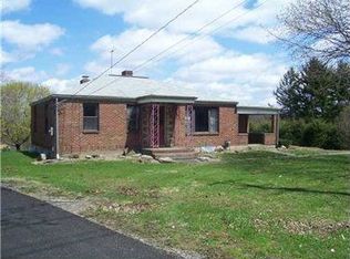 428 Sunset Dr, Butler, PA 16001