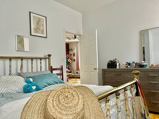 Rented by J Misrahi Realty Corp | media 5