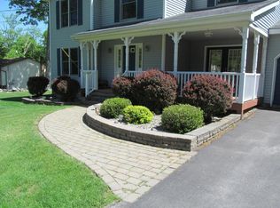 216 Mohican Rd, Canadensis, PA 18325