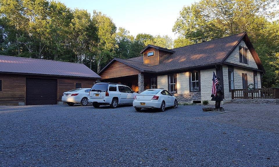 2nd image of 190 Sheepskin Rd