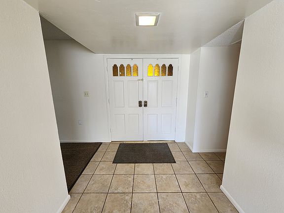 3rd image of 3501 Adanac Ct