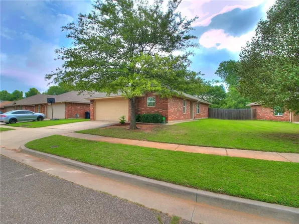528 Choctaw Gate Dr, Yukon, OK 73099