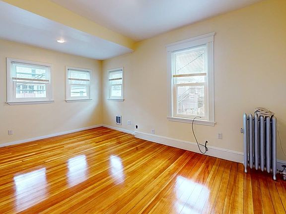 4th image of 274 Belgrade Ave #1