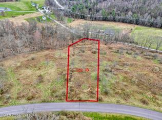 18 Walnut Ridge Dr, Mehoopany, PA 18629