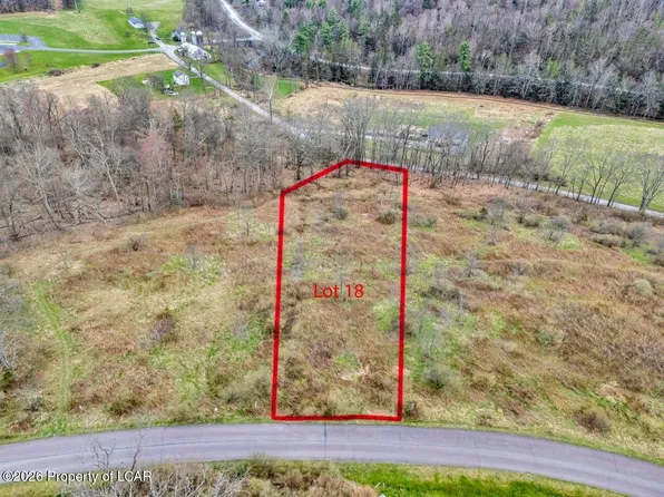 18 Walnut Ridge Dr, Mehoopany, PA 18629