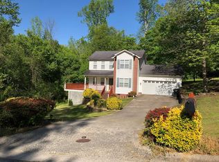 2112 Priya St, Thomasville, NC 27360