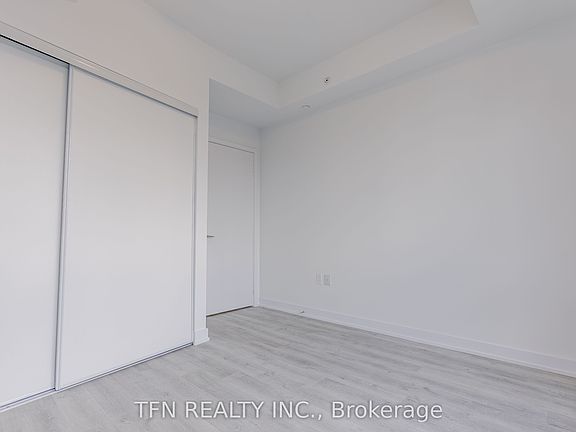 4th image of 15 Richardson St #801