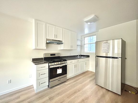 2nd image of 115 Henry St #115